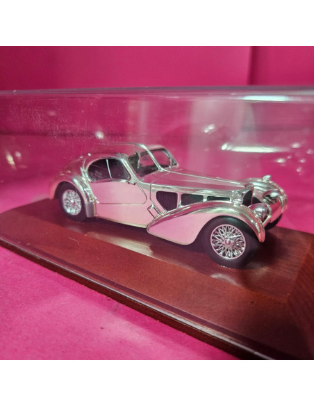 8-8-73854-6-Coche metal Bugatti 57SC Copupé Atlantic