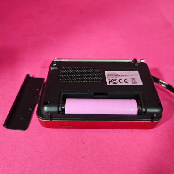 8-8-73867-6-Radio portátil JOC (recargable)