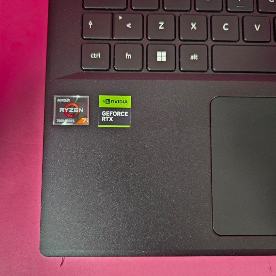 8-8-71196-6-Ordenador Portátil Acer Nitro V15 AMD Ryzen 7 7735HS Radeon Graphics 16ram 954SSD Nvidia GeForce R