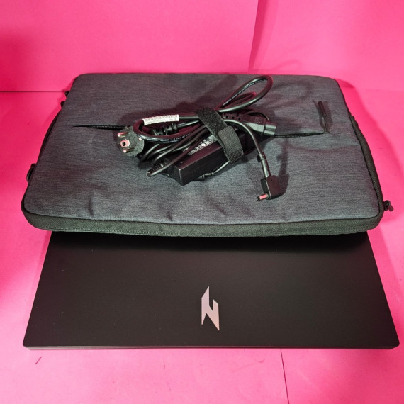 8-8-71196-9-Ordenador Portátil Acer Nitro V15 AMD Ryzen 7 7735HS Radeon Graphics 16ram 954SSD Nvidia GeForce R