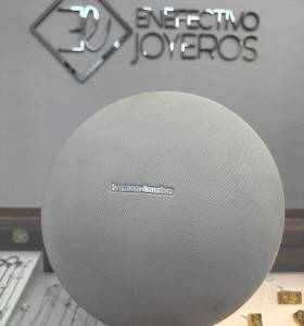 1-1-262553-1-Sonido Harman Kardom Onyx Studio 4 Blanco 