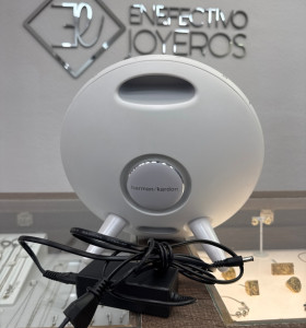 1-1-262553-1-Sonido Harman Kardom Onyx Studio 4 Blanco  2