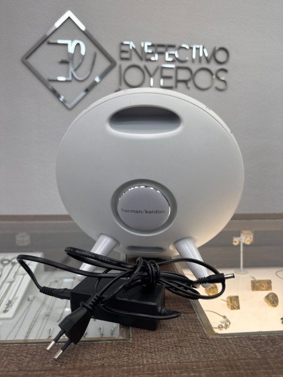 1-1-262553-2-Sonido Harman Kardom Onyx Studio 4 Blanco 