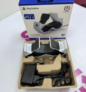 7-7-82625-1-Accesorio PS5 Cargador Mando PS5 2