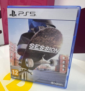 9-9-73695-1-Videojuego PS5 Session 