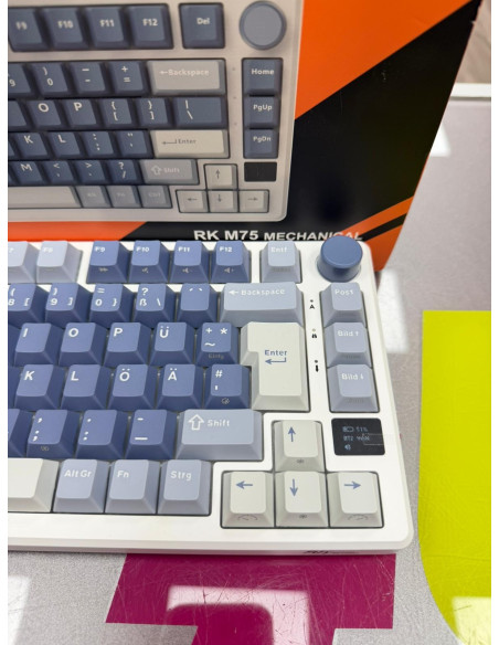 7-7-82724-2-Teclado Numérico Mecanico RK M75 (Sin Uso)