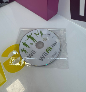 9-9-73792-1-Videojuego Wii Fit Plus 