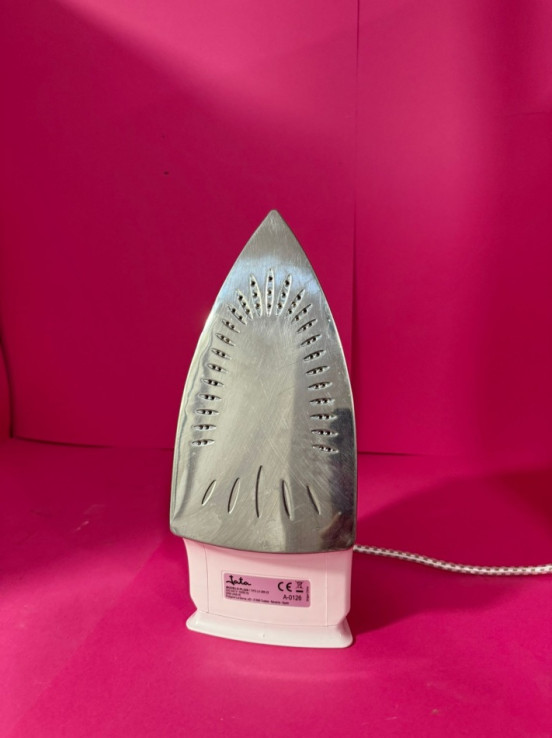 8-8-74157-3-Plancha Vapor JATA 