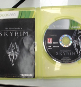 6-6-165457-1-Videojuego Xbox 360 skyrim 2