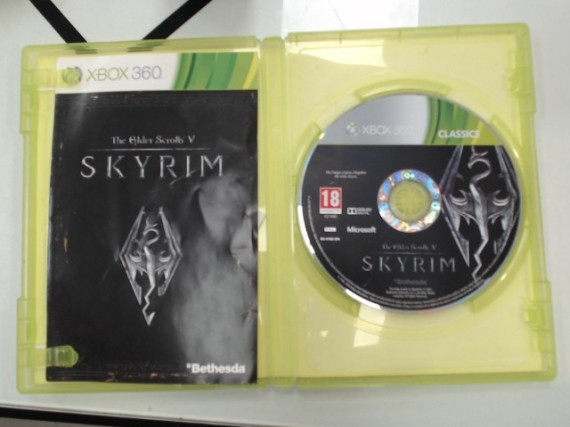 6-6-165457-2-Videojuego Xbox 360 skyrim