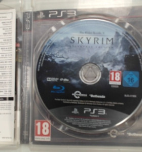 6-6-165464-1-Videojuego PS3 Skyrim 2