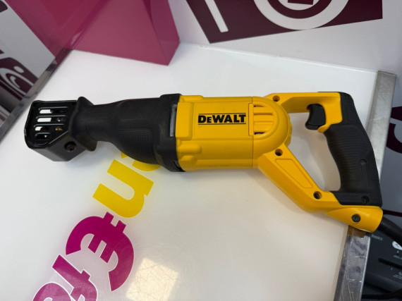 9-9-72326-4-Sierra Sable Dewalt Dwe305pk