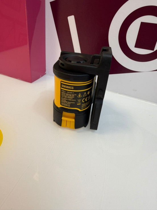 9-9-72322-6-Nivel Laser DW088CG