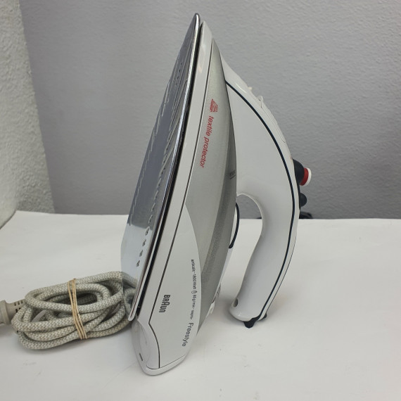 9-1-259671-4-Plancha Vapor Braun Freestyle 