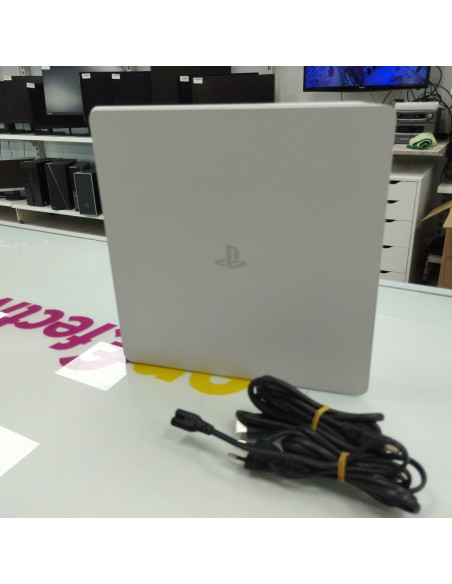 6-6-165612-1-Consola PS4 500GB