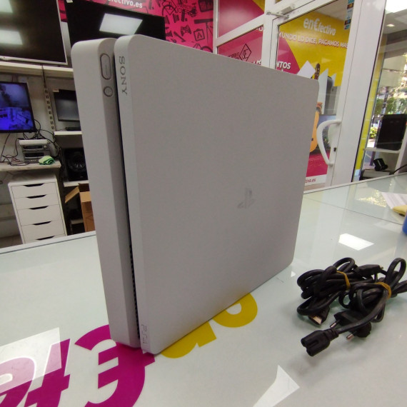 6-6-165612-2-Consola PS4 500GB