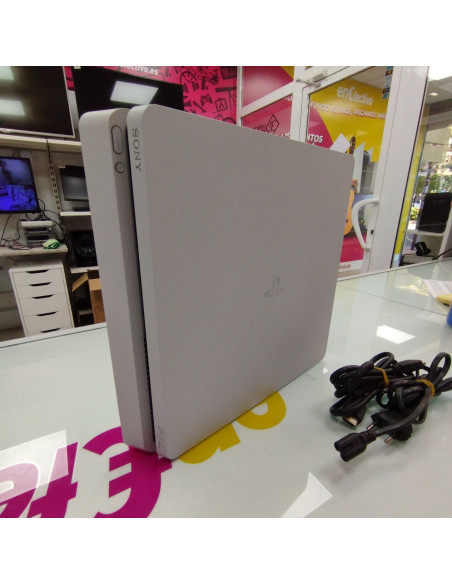 6-6-165612-2-Consola PS4 500GB