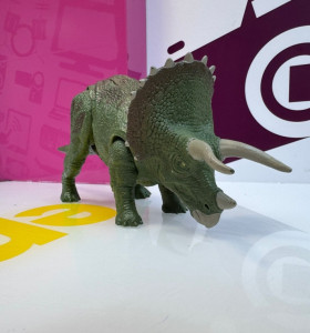 9-9-74063-1-Juguete Cine y TV Jurassic world Triceraptors 2