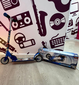 9-9-74060-1-Bebé Y Juguetes Patinete Marvel Avengers