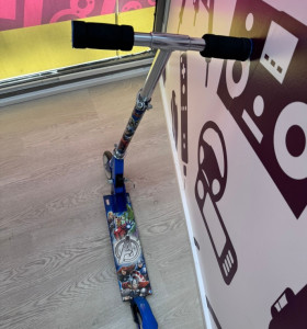 9-9-74060-1-Bebé Y Juguetes Patinete Marvel Avengers 2