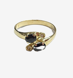 1-1-264359-2-Anillo con zafiros de oro amarillo 18K, T16  2