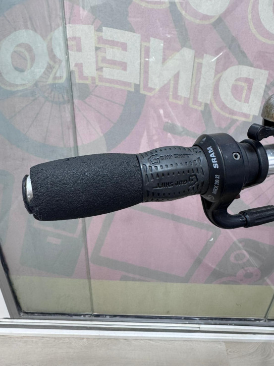 9-9-74073-8-Bicicleta Paseo Mc Kinley 26 