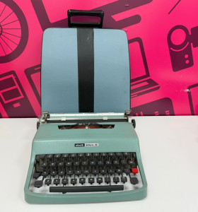 7-7-83244-1-Artículo Escritorio Maquina De Escribir Oliveti Lettera 32