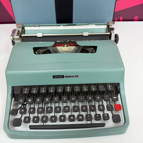 7-7-83244-2-Artículo Escritorio Maquina De Escribir Oliveti Lettera 32