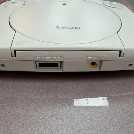 7-7-81709-4-Consola PS1 One 