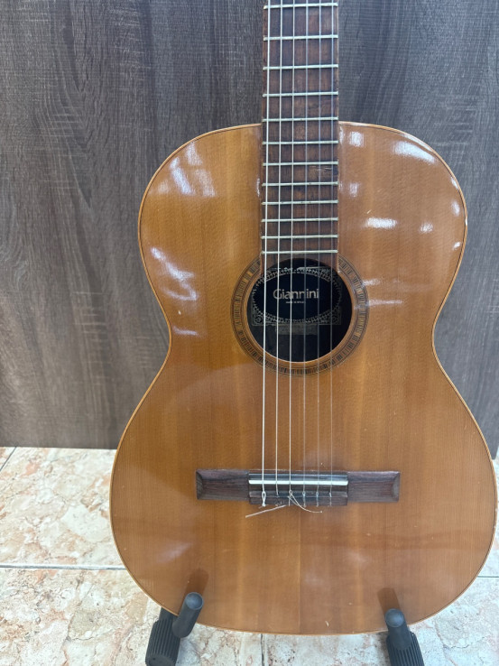 1-1-266543-2-Guitarra Clasica Giannini AWN60 