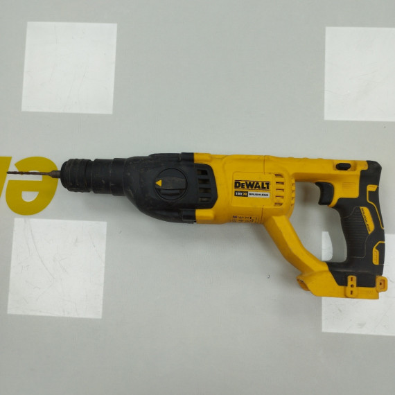 6-6-163806-2-Taladro A Bateria Dewalt Dch133