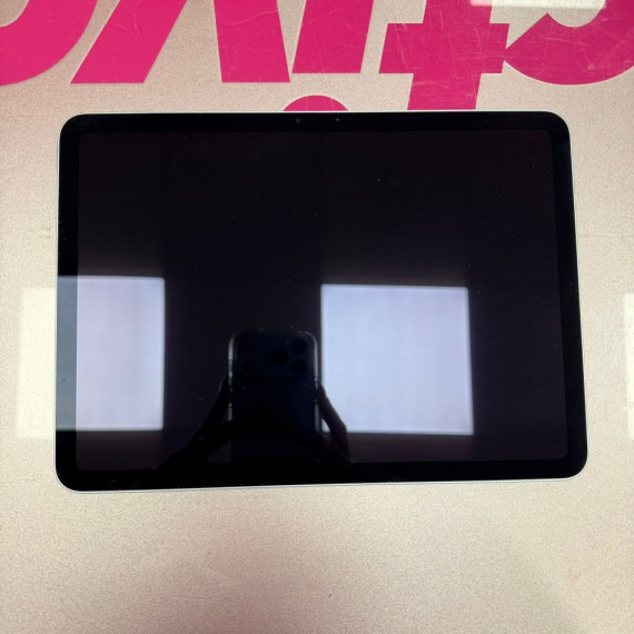 7-7-82207-3-iPad Air 11-inch M3 128 GB