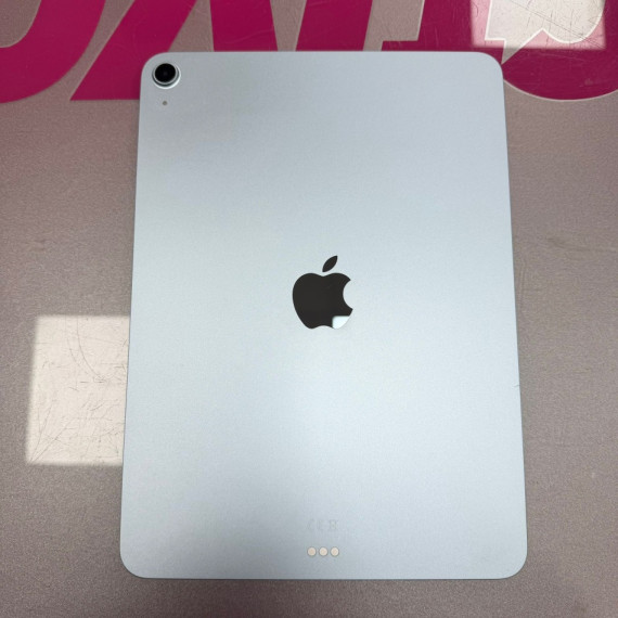 7-7-82207-4-iPad Air 11-inch M3 128 GB