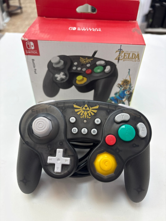 1-1-266676-2-Mando Pro Controller Battle Pad Zelda