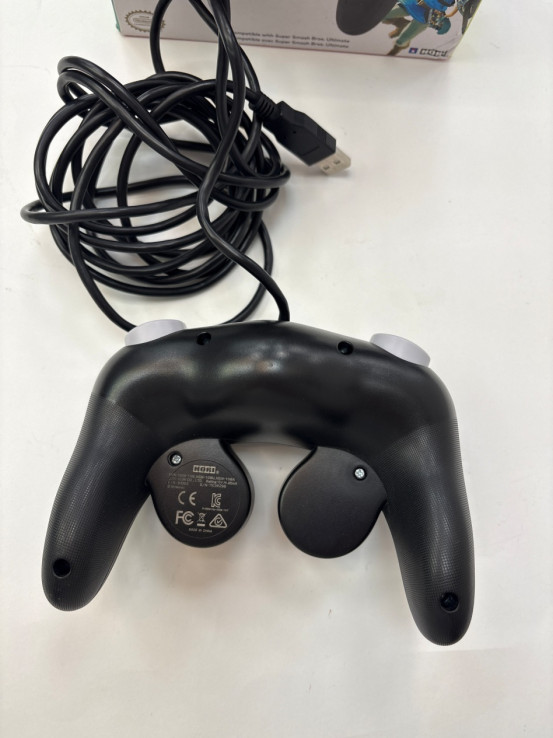 1-1-266676-3-Mando Pro Controller Battle Pad Zelda