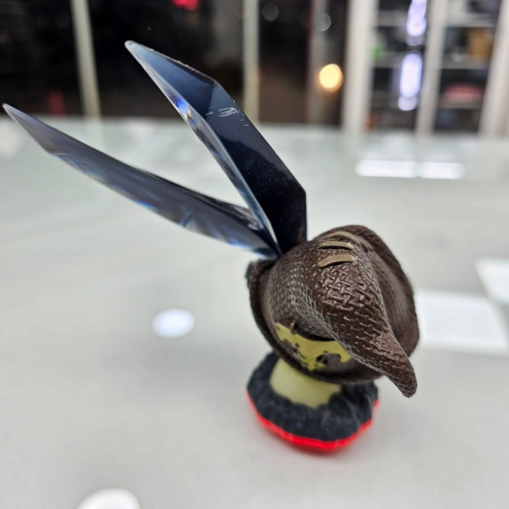 8-8-74363-3-Juguetes Skylander short cut