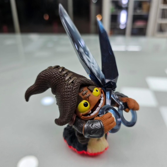 8-8-74363-4-Juguetes Skylander short cut