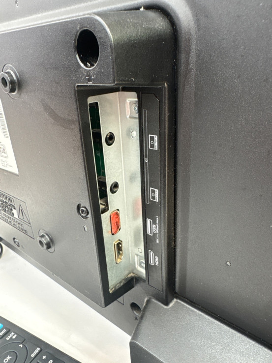 1-1-264848-4-Televisor LED Grundig 24Vle Negro