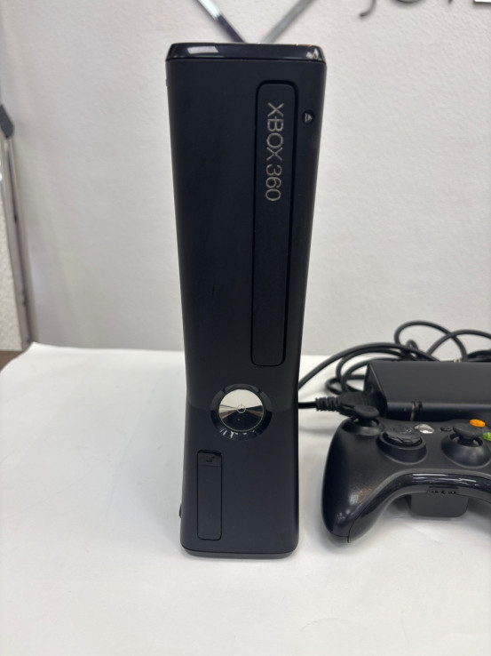 1-1-266674-2-Consola Xbox 360 120Gb