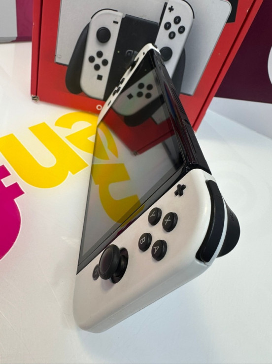 9-9-74204-4-Consola Nintendo Switch Oled Blanca 