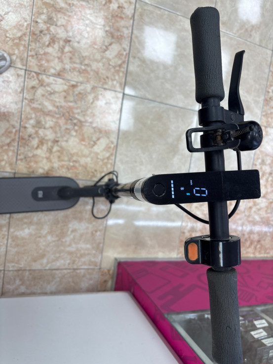 1-1-264703-2-Patinete electrico Xiaomi Scooter Essential 5.305 kilometros.