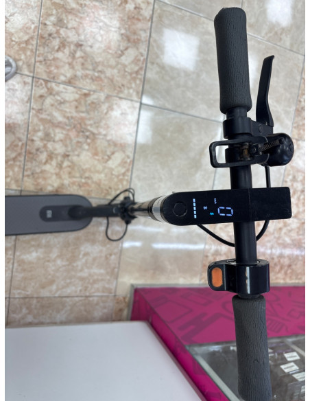 1-1-264703-2-Patinete electrico Xiaomi Scooter Essential 5.305 kilometros.