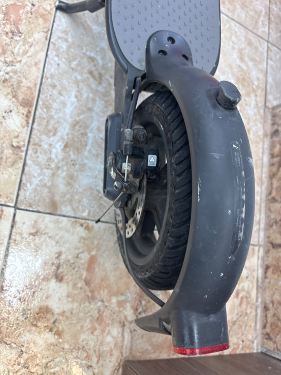 1-1-264703-3-Patinete electrico Xiaomi Scooter Essential 5.305 kilometros.