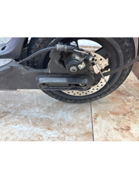 1-1-264703-6-Patinete electrico Xiaomi Scooter Essential 5.305 kilometros.