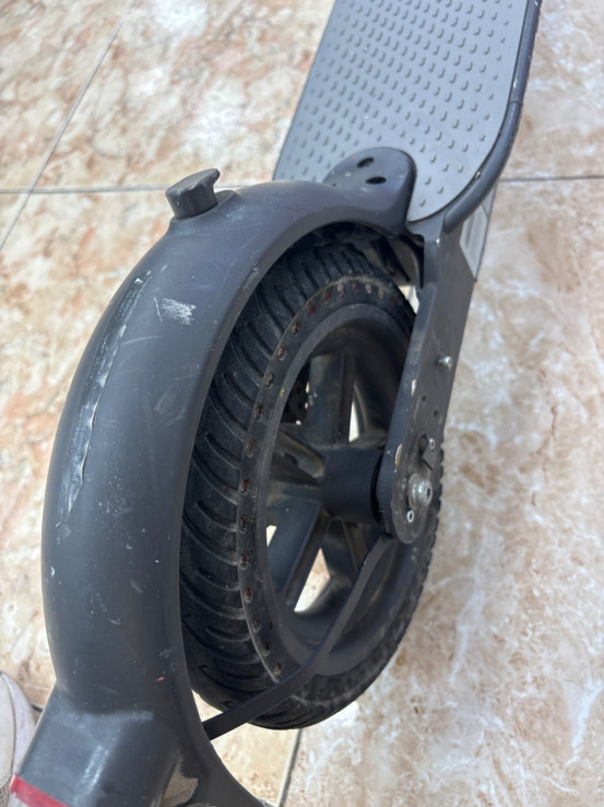 1-1-264703-7-Patinete electrico Xiaomi Scooter Essential 5.305 kilometros.