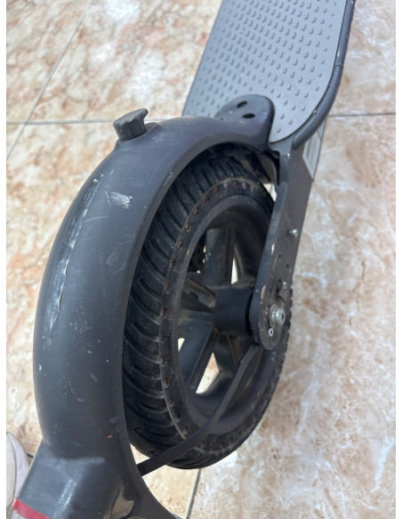 1-1-264703-7-Patinete electrico Xiaomi Scooter Essential 5.305 kilometros.