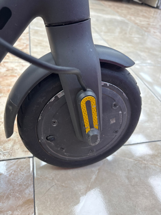 1-1-264703-8-Patinete electrico Xiaomi Scooter Essential 5.305 kilometros.
