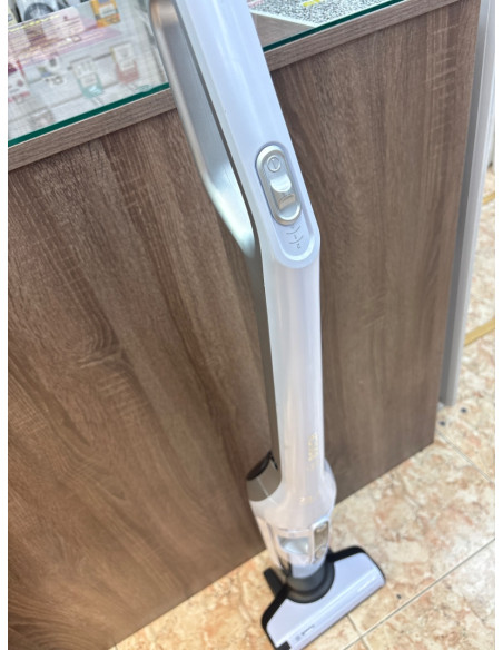 1-1-266446-2-Aspirador Escoba Bosch 25.2V Blanco