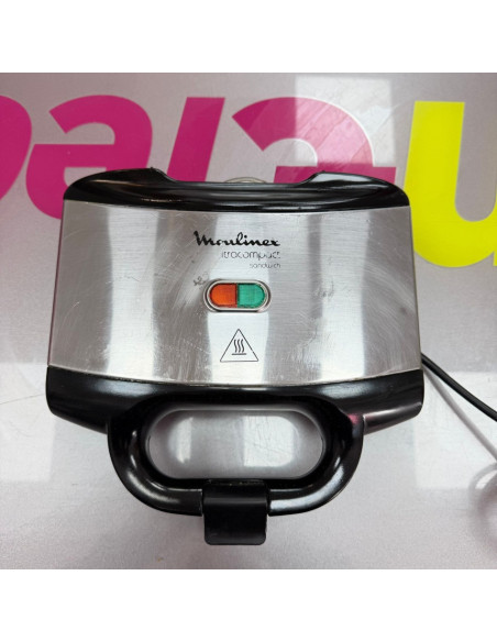 7-1-266839-1-Sandwichera Moulinex 700W