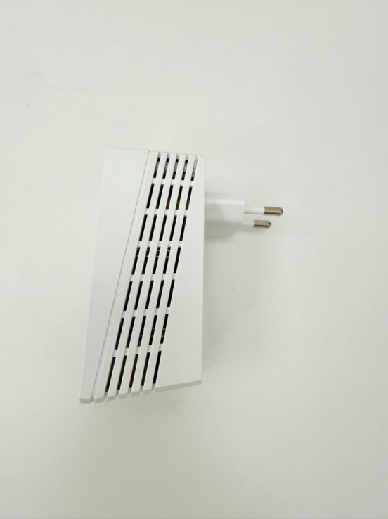 8-8-74504-8-Periféricos Repetidor TP-link